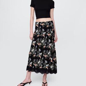GAP Women's Crepe Lace-Trim Maxi Skirt- Size XXL- New!